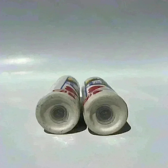 Niagara Falls Playing Cards Queens Salt & Pepper Shakers - Picture 4 of 5